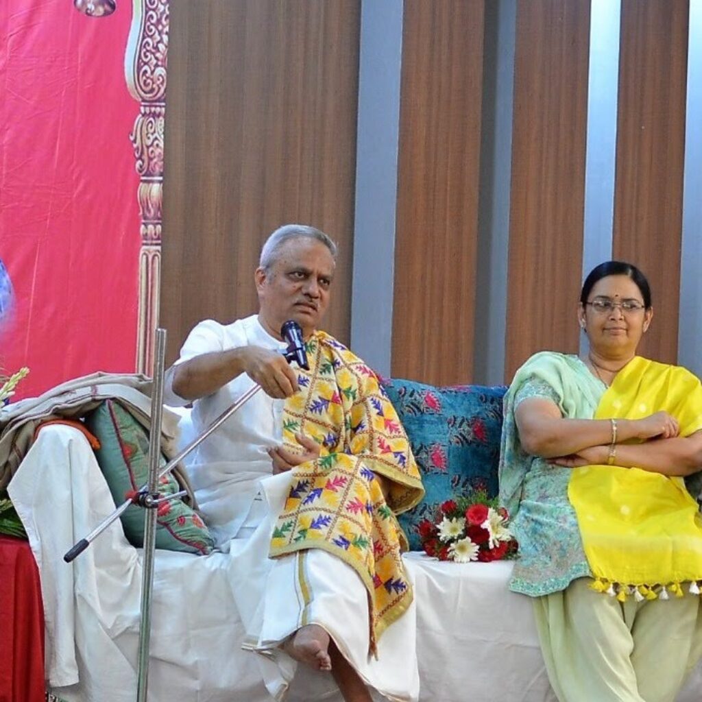 sadhguru ashram india